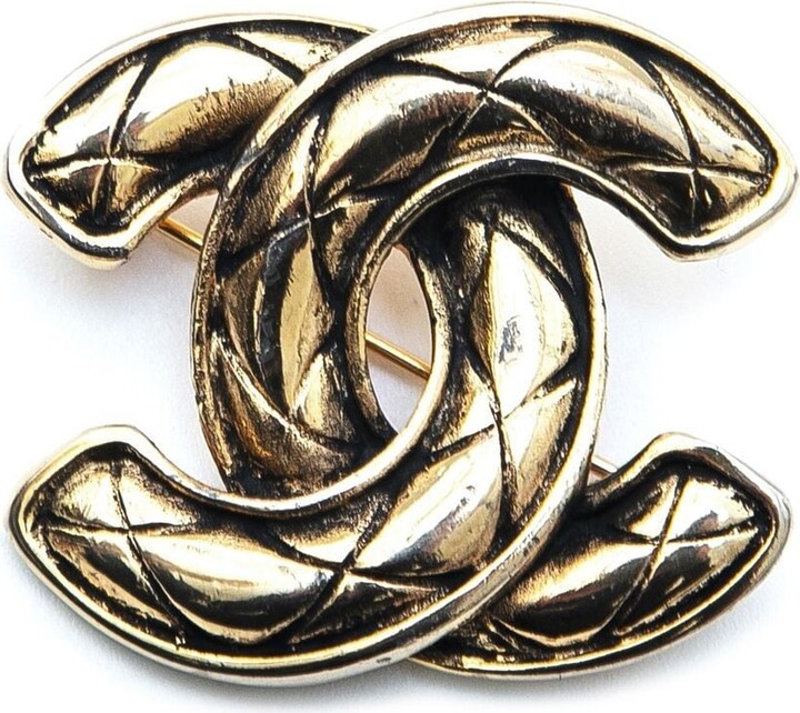 Chanel Pre Owned 1990s CC diamond-quilted brooch - ShopStyle Charms