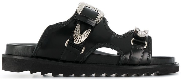 toga virilis sandals