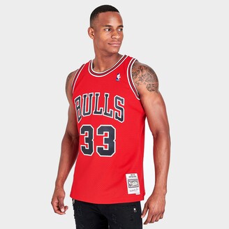 Nike Chicago Bulls Men's Dri-FIT NBA Logo T-Shirt in Red - ShopStyle