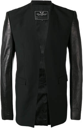Unconditional leather sleeve cutaway jacket