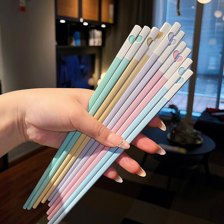 uniturcky 5 Pairs Non-Slip Colorful Japanese Chinese Chopsticks Sushi Sticks Reusable Korean Chopsticks Set Healthy Alloy Tableware Set