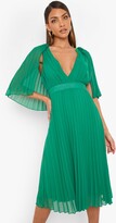 Thumbnail for your product : boohoo Pleated Cape Detail Bridesmaid Midi Dress
