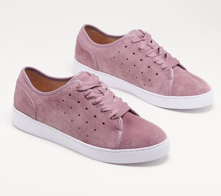 vionic lace up sneakers