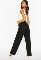 Thumbnail for your product : boohoo Tall Boyfriend Jeans
