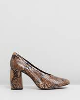 Thumbnail for your product : Topshop Gwenda Soft Round Toe Heels