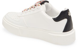 steve madden eager sneaker