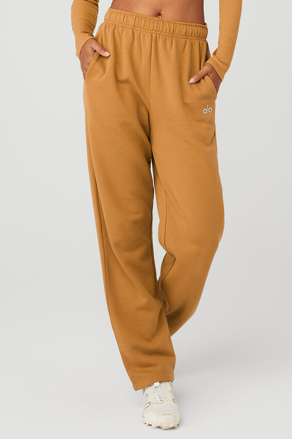 Alo Yoga  Cargo Venture Pants in Toffee Brown, Size: Small