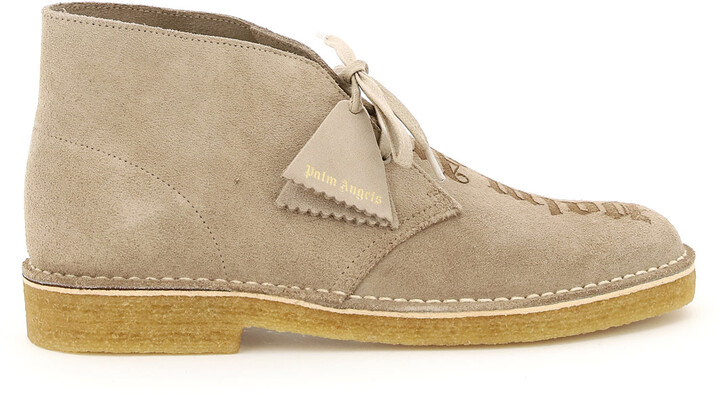 clarks desert boots beige