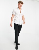 Thumbnail for your product : New Look short sleeve muscle fit shirt in white