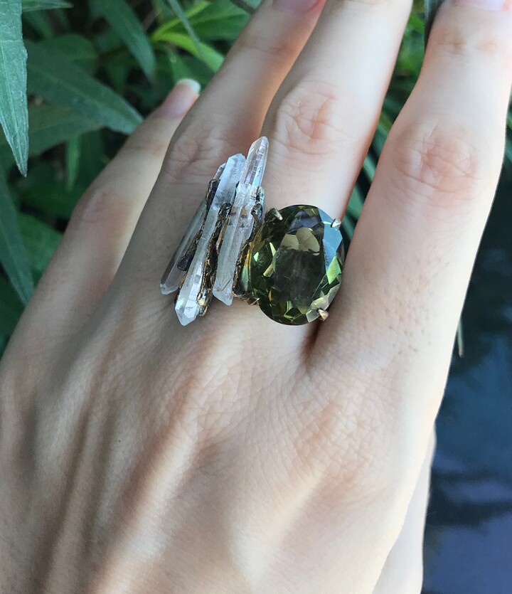 Etsy Raw Crystal Statement Solitaire Gothic Ring - Unique Rustic Unisex Band - Textured Green Quartz Gemstone Bulky Avant Garde Ooak Ring