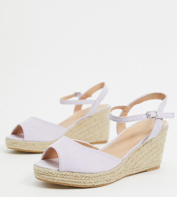 wide closed toe wedges