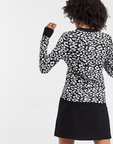 Thumbnail for your product : Gianni Feraud crew neck jumper in leopard