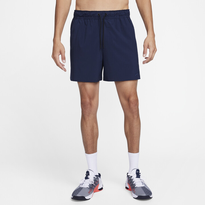 nike shorts with back pocket