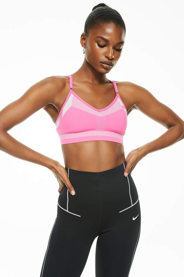 nike flyknit indy tech pack