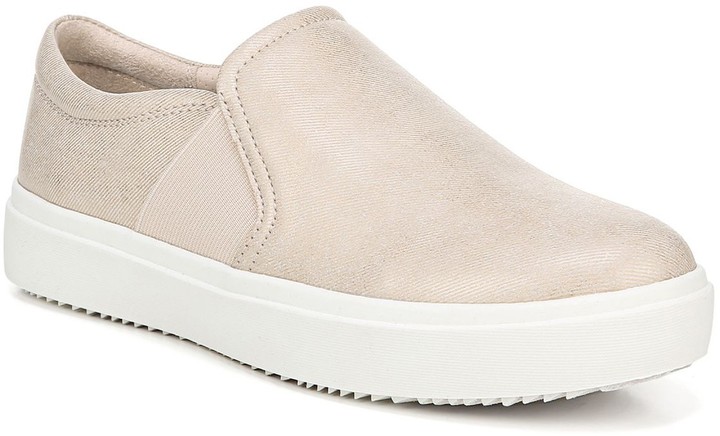 wander up slip on sneaker