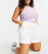 Thumbnail for your product : ASOS Curve ASOS DESIGN Curve linen look short in white