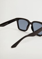 Thumbnail for your product : MANGO Oversize sunglasses