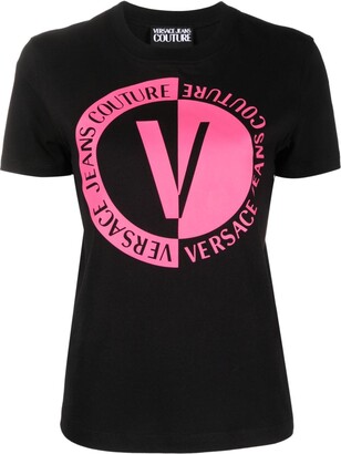Versace Jeans Couture Versace Jeans Couture V-EMBLEM CHAIN T-shirt -  Stylemyle