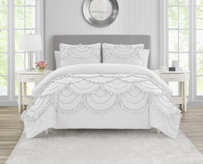 Design Studio Scallop Ruffle White Garment Washed Soft Solid Quilt Set