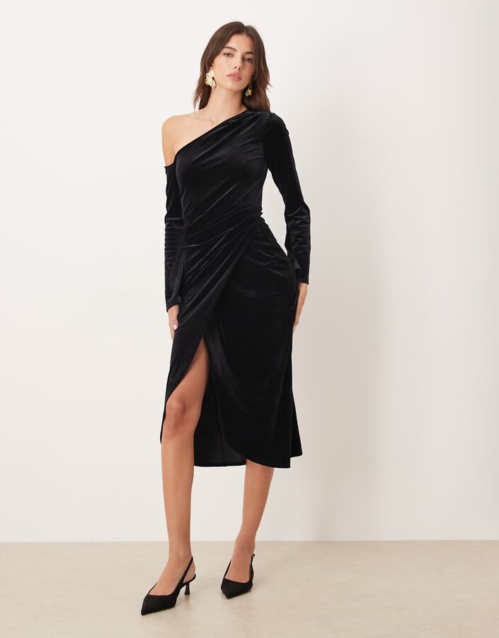 Nobody's Child velvet fallen shoulder ruched midi dress in black