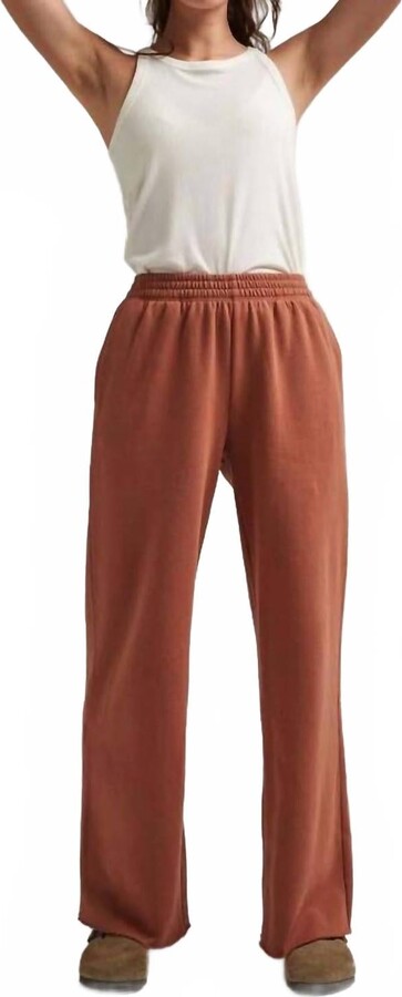 Richer Poorer Women's Recycled Fleece Wide Leg Pant In Russet