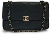 Thumbnail for your product : Chanel Grosgrain Trimmed Vintage Leather Flap Bag