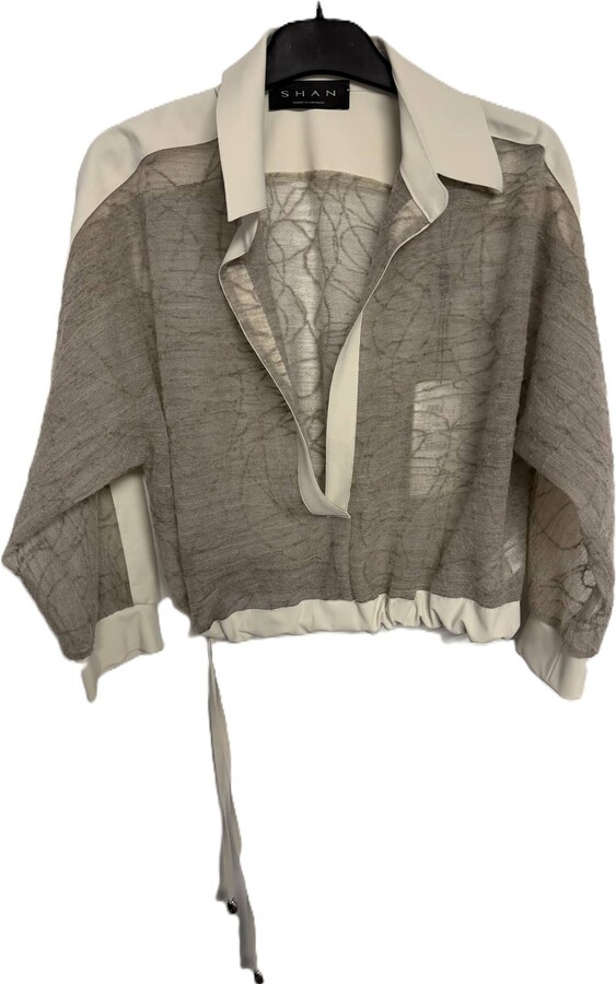 Shan Women's Cropped Top In Beige