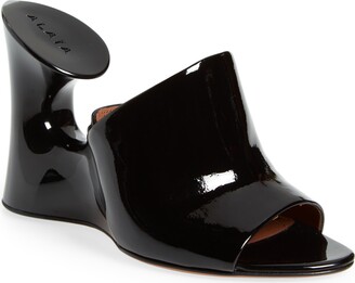 Alaia La Sculpture Patent Leather Slide Sandal