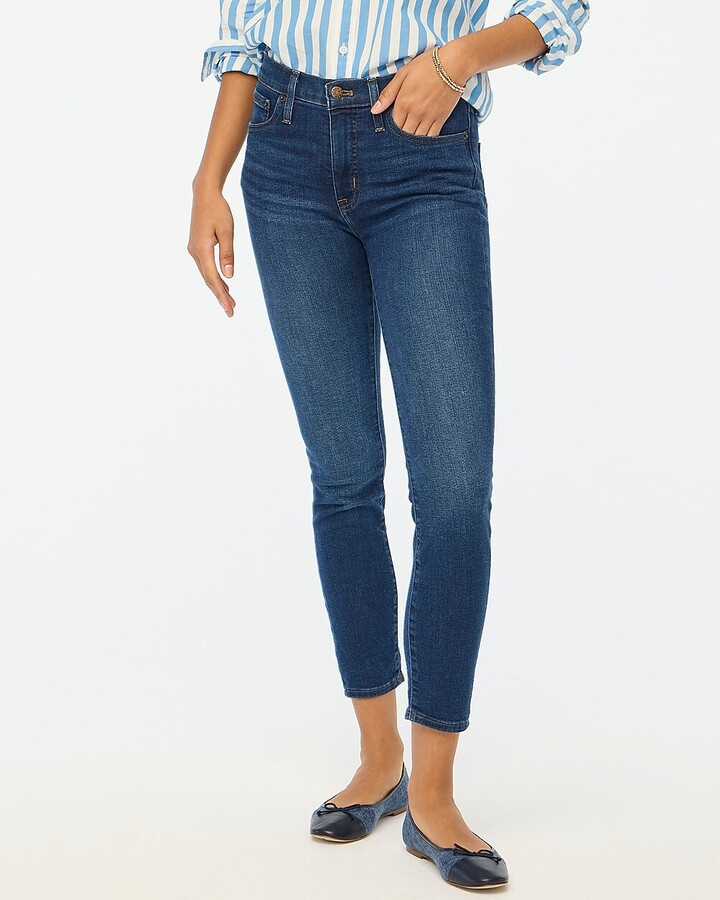 "Petite 9"" mid-rise skinny jean in signature stretch"