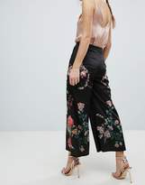 Thumbnail for your product : boohoo Floral Print Wide Leg Culottes