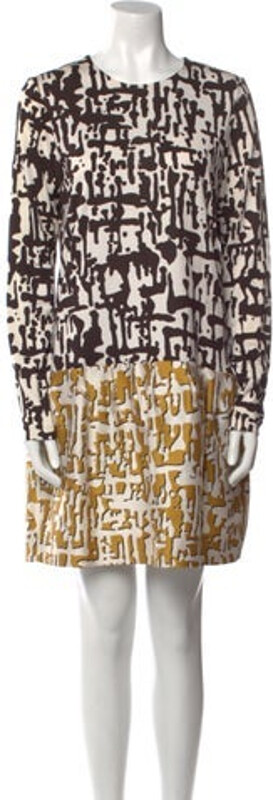 Diane von Furstenberg Silk Shift Dress White Printed Ruffle & Keyhole Accents Long Sleeve with Crew Neck Button Closure at Back Size not listed, estimated from measurements. Designer