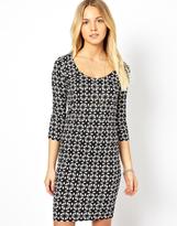 Thumbnail for your product : Vero Moda Body Con Dress With Key Hole Back In Tile Print