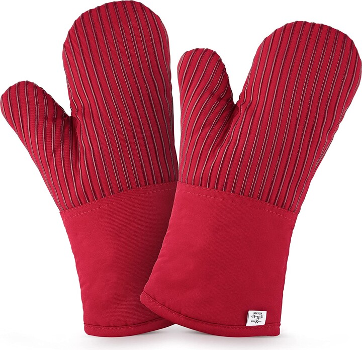 https://img.shopstyle-cdn.com/sim/3b/68/3b6851400a6e3af86330cd4c3b2c3beb_best/flexible-cotton-lined-with-heat-resistant-silicone-oven-mitts.jpg