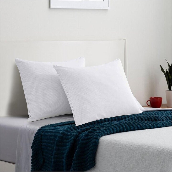 https://img.shopstyle-cdn.com/sim/3b/b1/3bb1ca22884693ee192abc40a0182c72_best/unikome-2-pack-pcm-technology-temperature-perfection-cooling-goose-down-feather-pillow.jpg