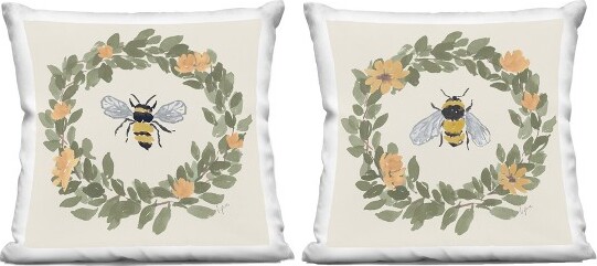 Stupell Industries StupellIndustriesBumbleBeesinRoundWreaths2pcIndoorDecorativeThrowPillowSet18x18Each
