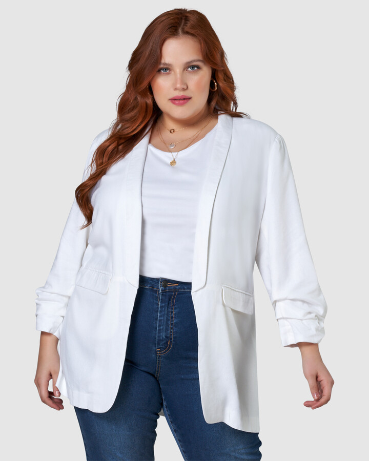 white blazer size 18