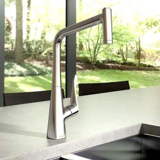 Hansgrohe Metris Pull Out Single Handle Kitchen Faucet