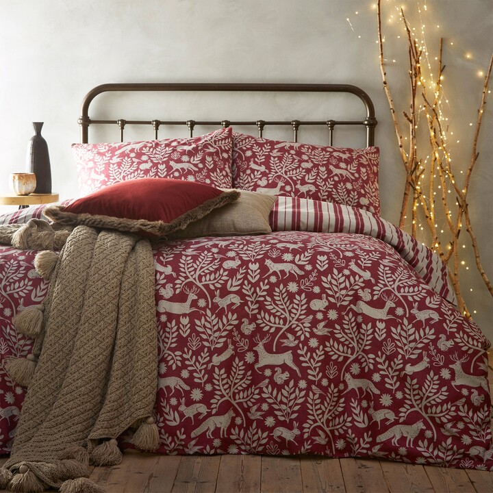 Furn. Scandinavian Woodland 100 Brushed Cotton Reversible Red Duvet Cover and Pillowcase Set