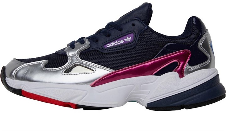 nike falcon trainers