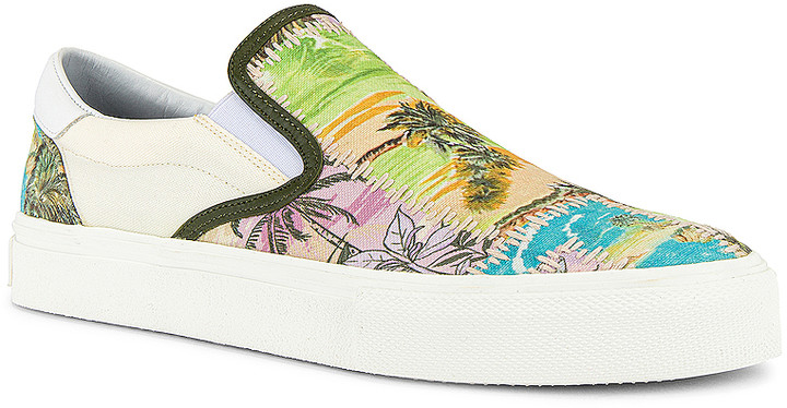 hawaiian slip on shoes