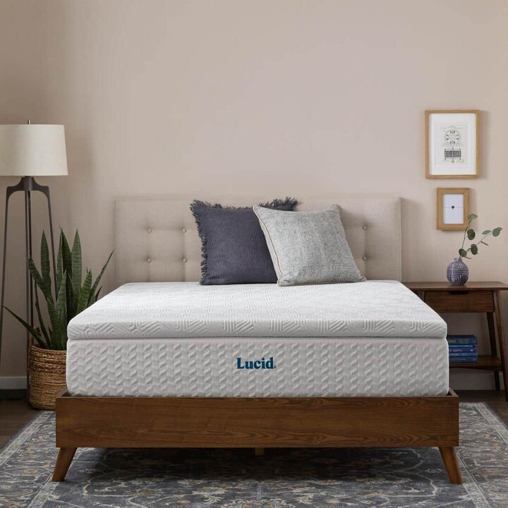 Lucid Comfort Collection 2 in. Twin Bamboo Charcoal and Gel Memory Foam Mattress Topper