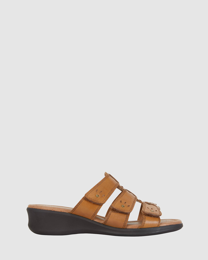 wide width sandals size 12