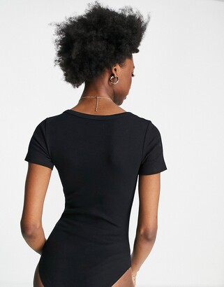 Brave Soul charli notch short sleeve bodysuit in black