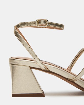 【大特価】Steve Madden ASHLYNN サンダル Steve Madden Ashlynn Gold Leather - ShopStyle Sandals