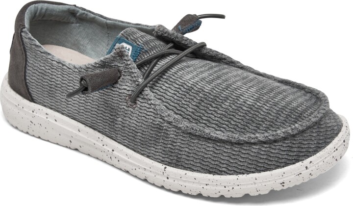 hey dude women's wendy corduroy slip ons