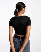 Thumbnail for your product : Stradivarius second skin scoop neck tee in black