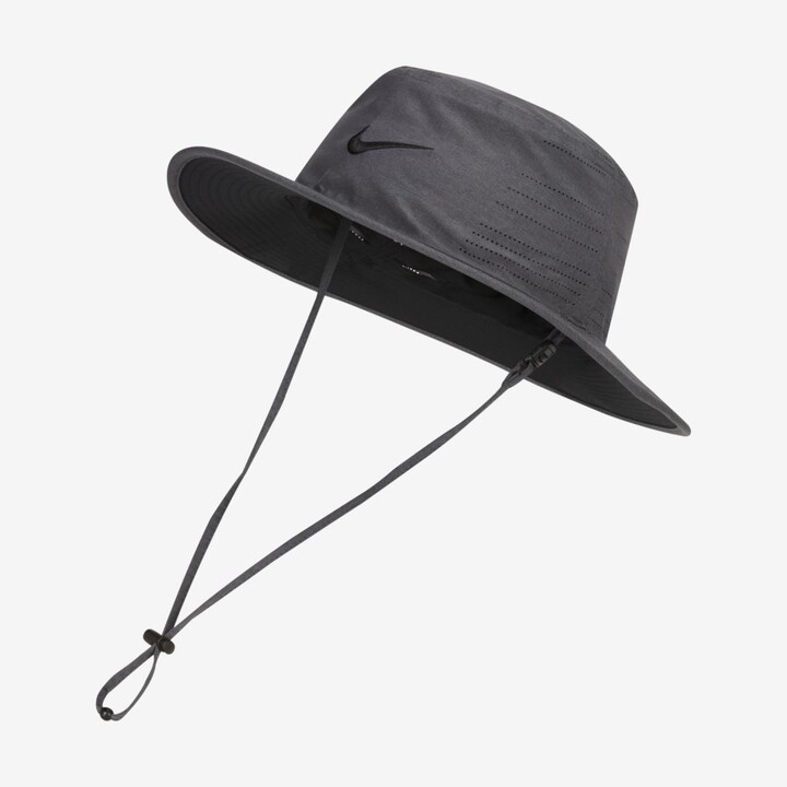 black nike fitted hat