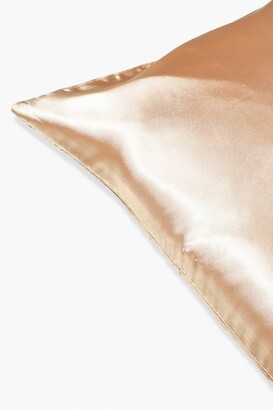 boohoo 2 Pack Satin Hair Protect Pillow Cases