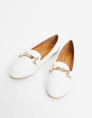 Raid Nidhi loafer with gold snaffle in white