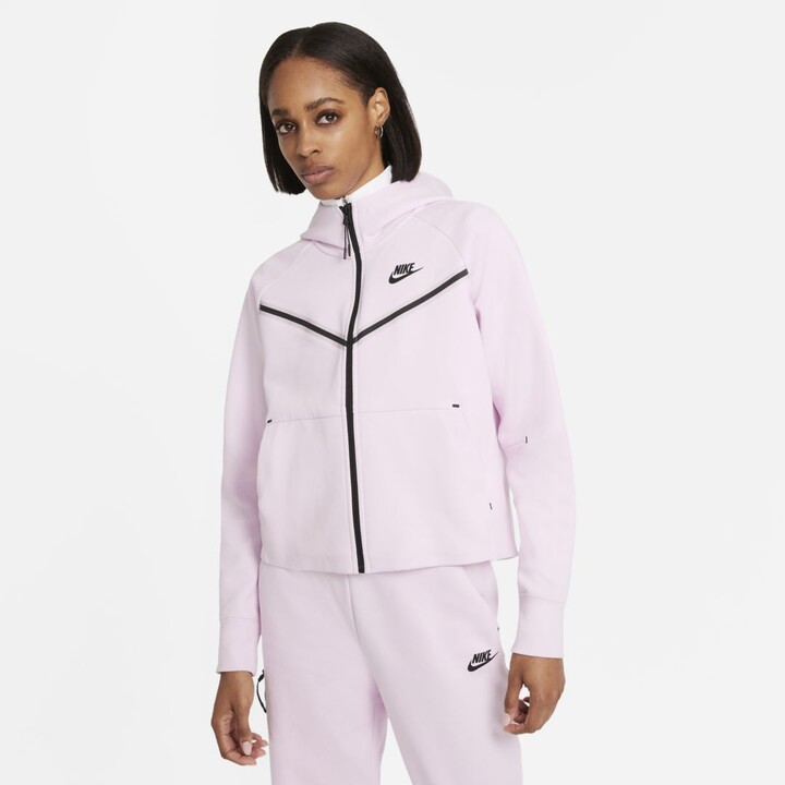 nike womens windrunner